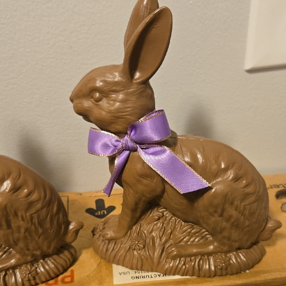 Brown Rabbits Figurines Set with Purple Bows  💜     PRE OWNED  💜 - Picture 2 of 9